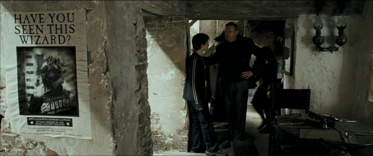 Harry Potter and the Prisoner of Azkaban (2004) BluRay Hindi + English 720p 10bit HEVC DDP 5.1 ESub.mkv.0000